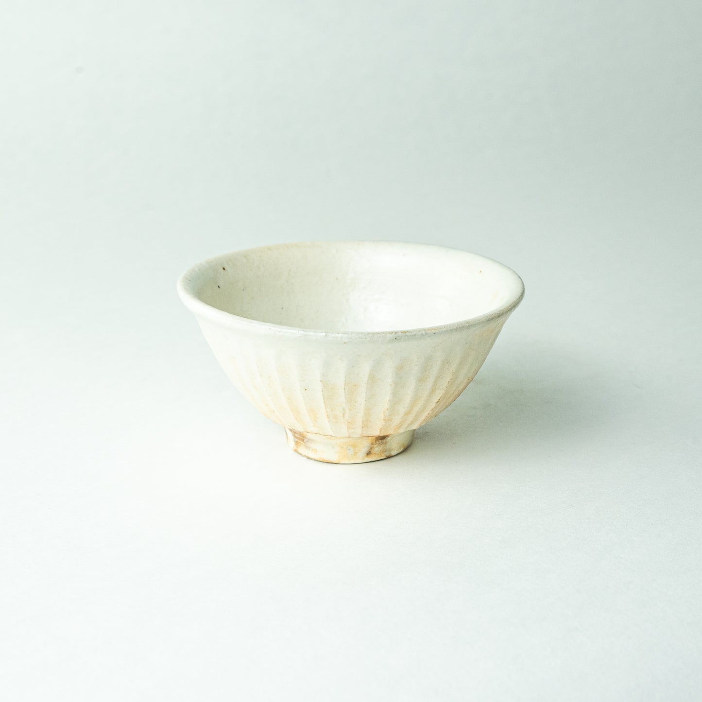 Shigaraki ware Furuya Seitosho Line carved rice bowl small
