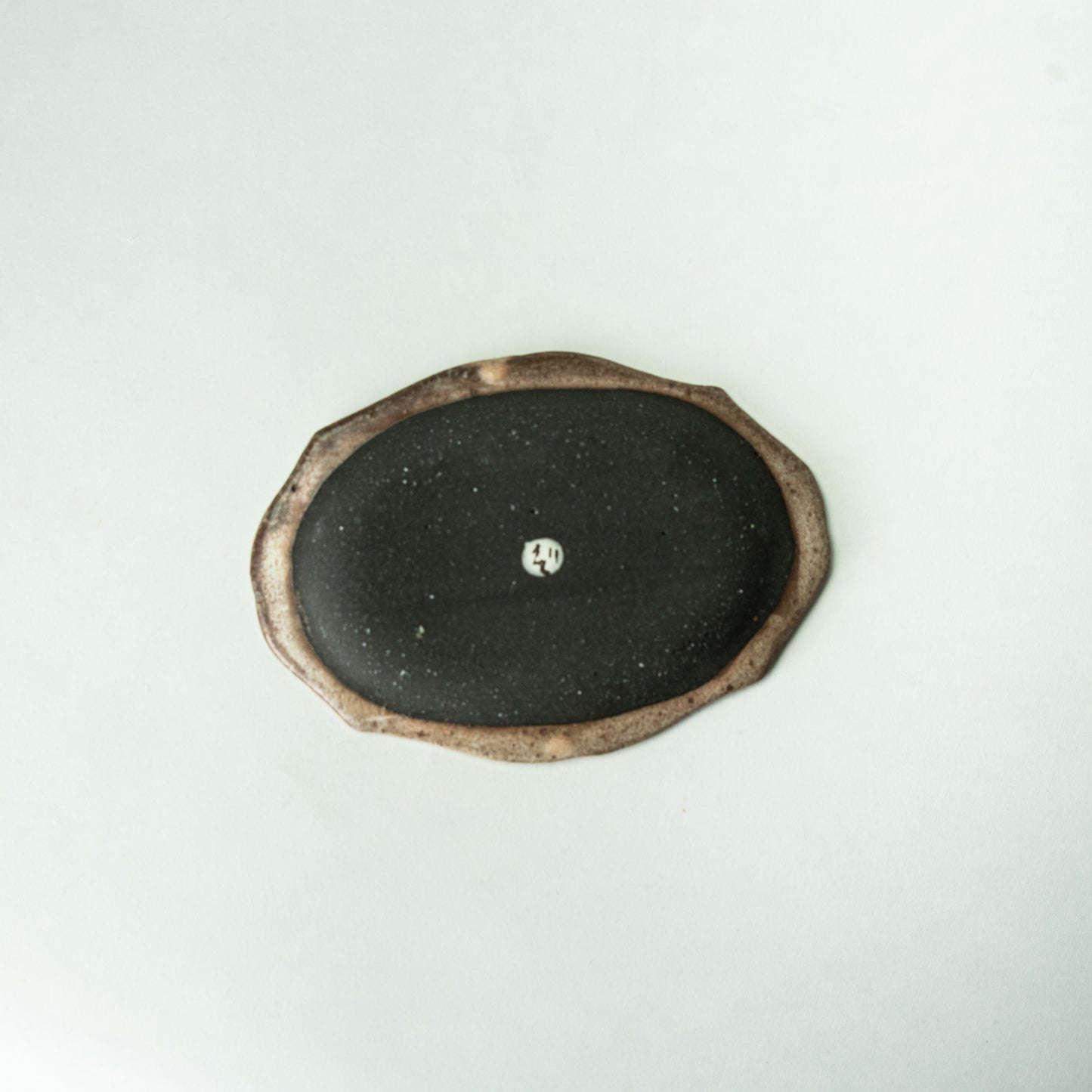 Artist Yoshiko Koike Oval Plate Classic (Small) White Pink