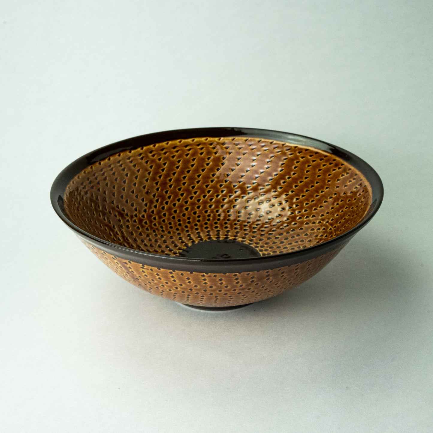 Shigaraki ware, Maruju Seitou, Flying Canna Bowl, Yellow