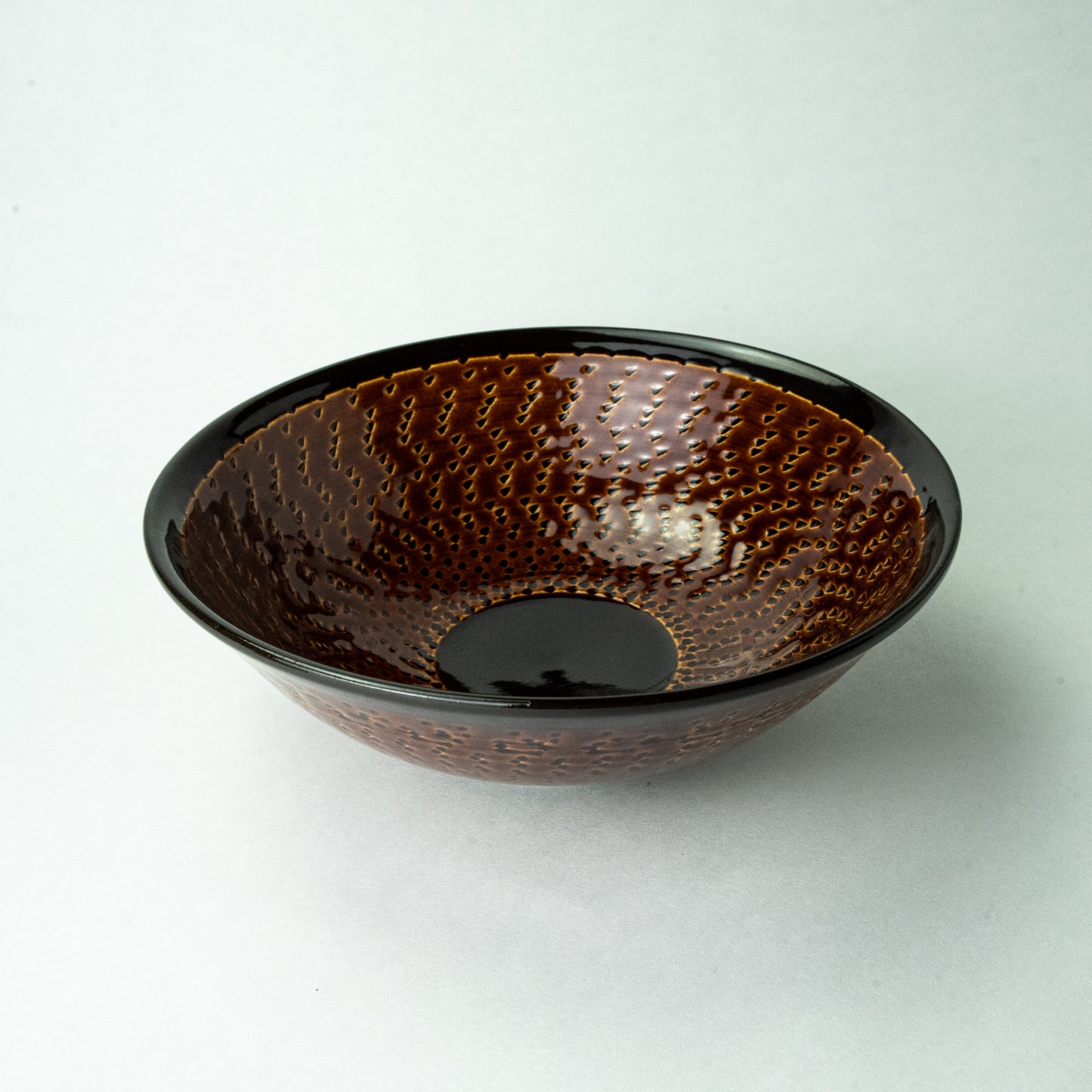 Shigaraki ware, Maruju Seitou, Flying Canna Bowl, Brown