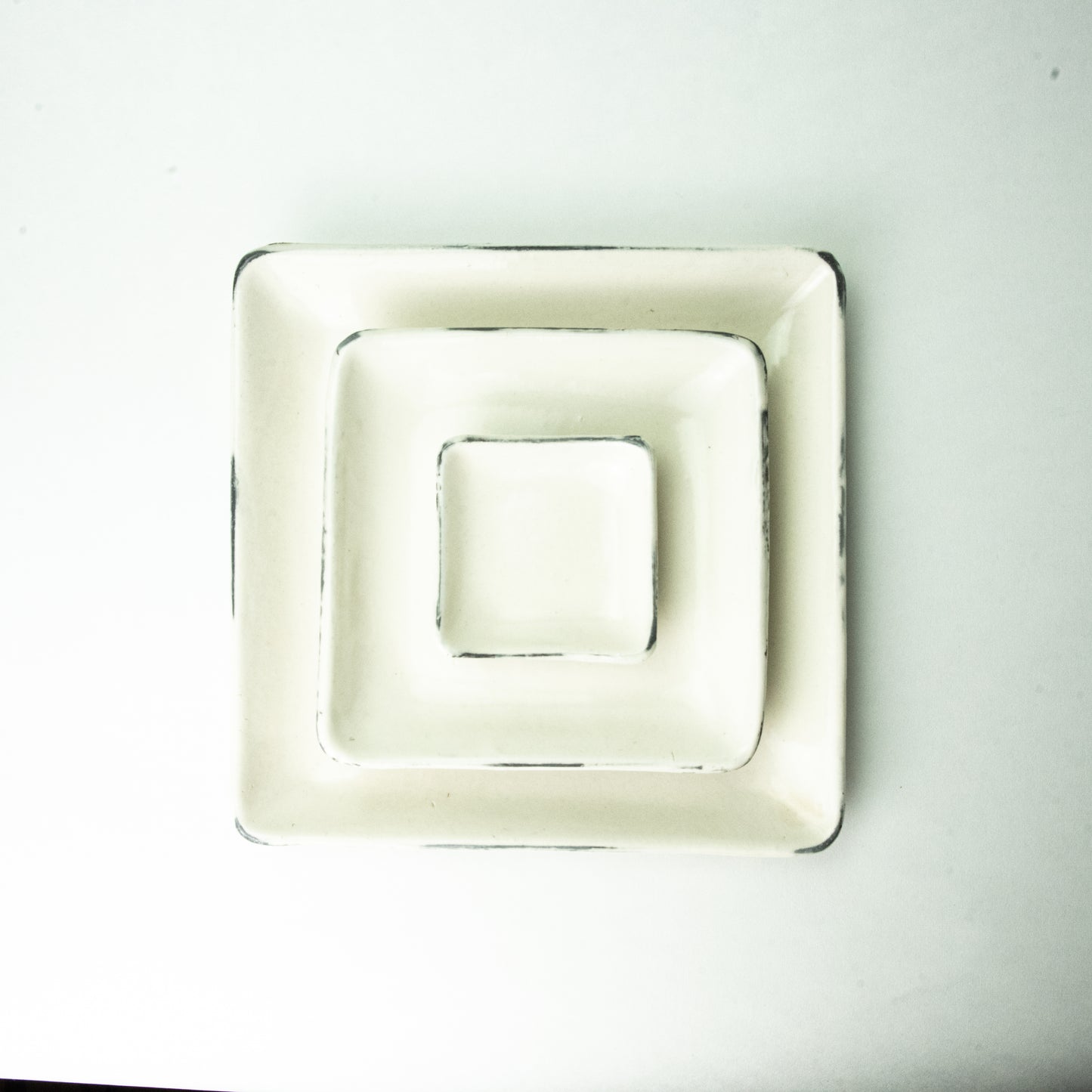 Shigaraki ware Maruju Seito square plate (S) cracked powdered