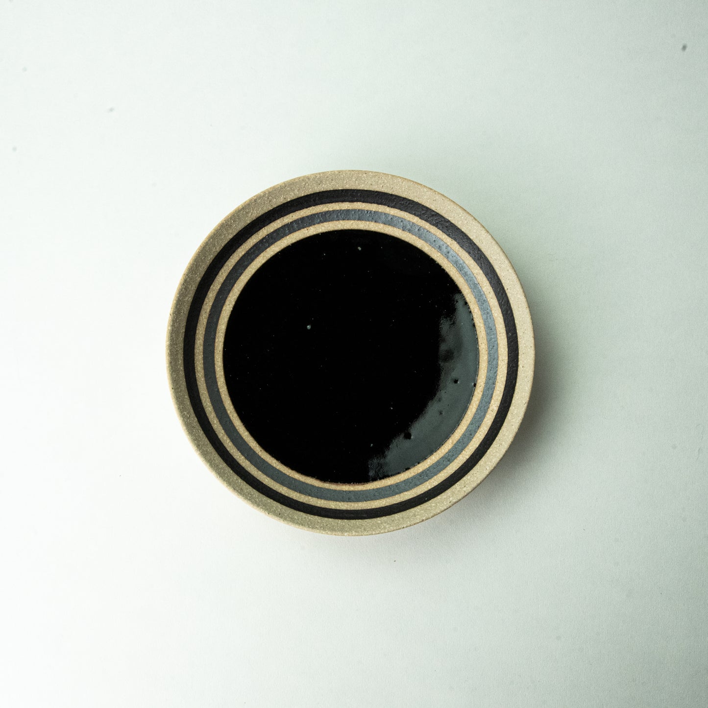 Shigaraki ware, Maruju Seitou, small plate, black glaze