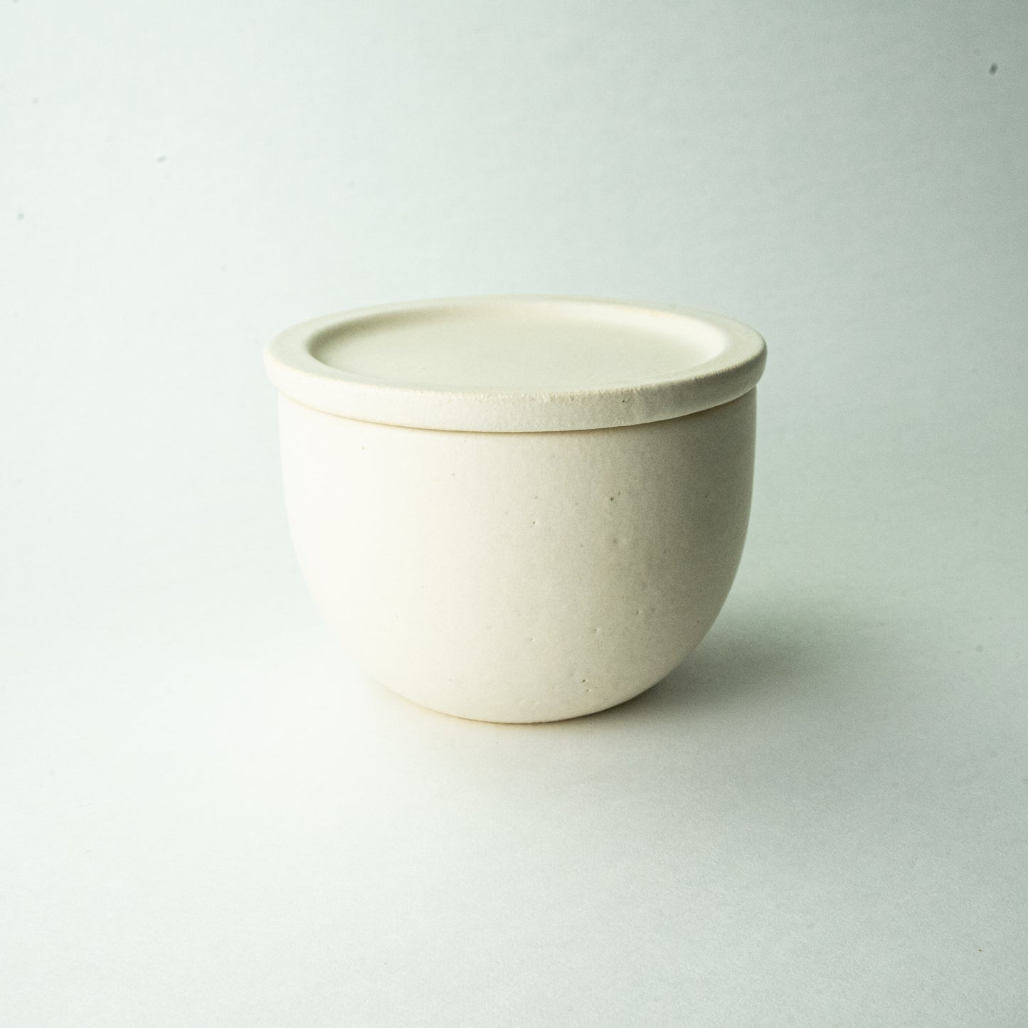 Shigaraki ware Yamasho pottery Hangout rice container White
