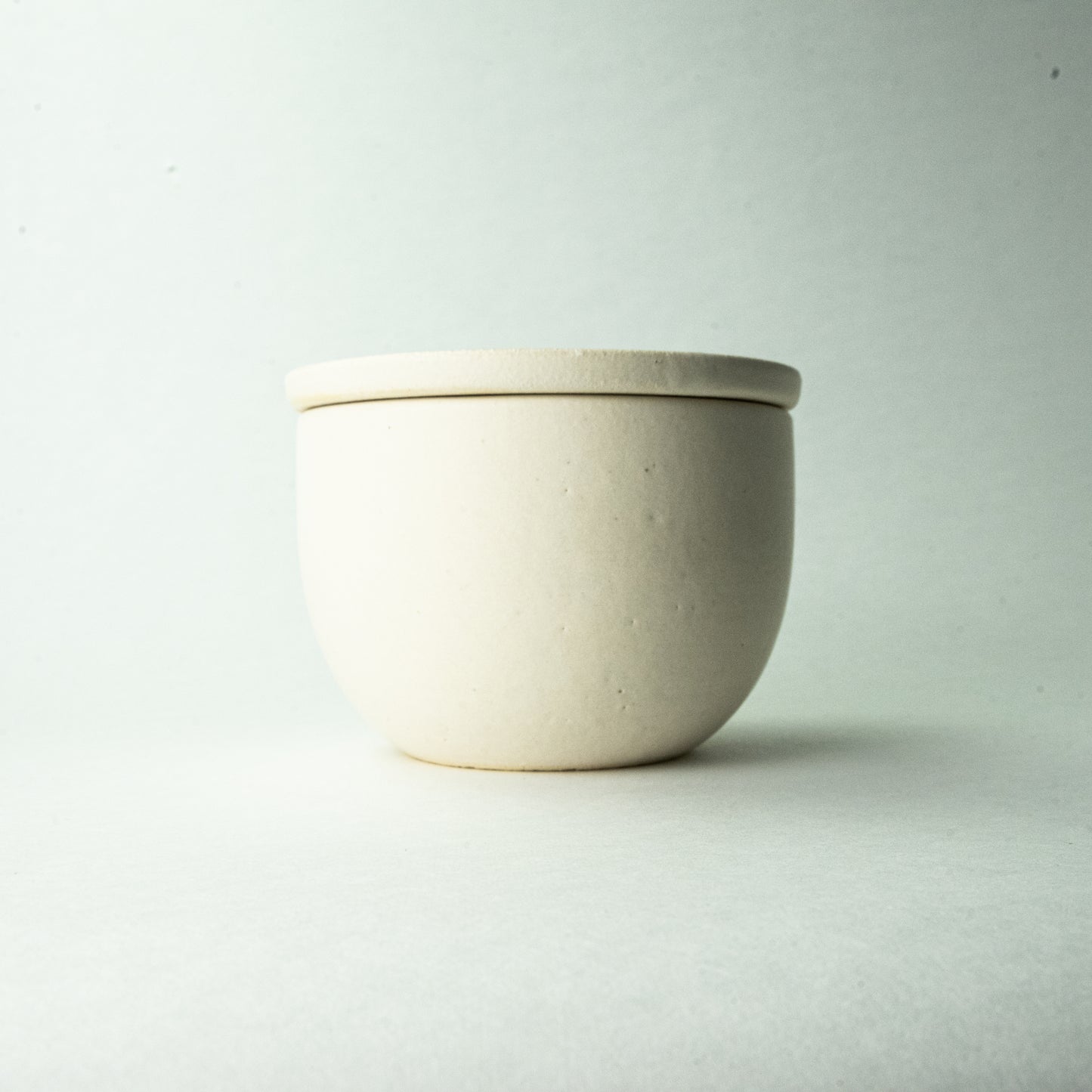 Shigaraki ware Yamasho pottery Hangout rice container White