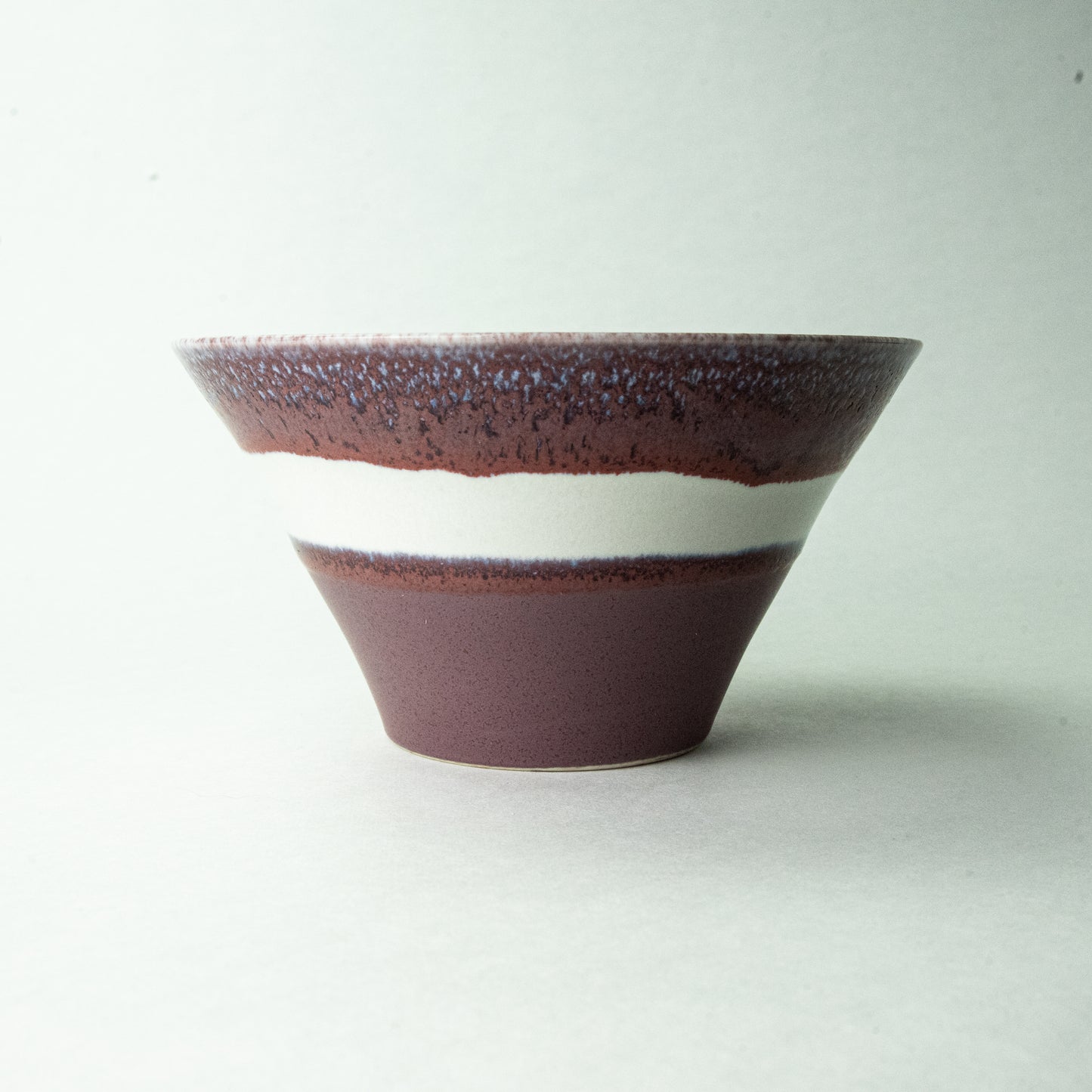 Mino ware Shinkogama Sanshisuimei Akebono curved bowl L