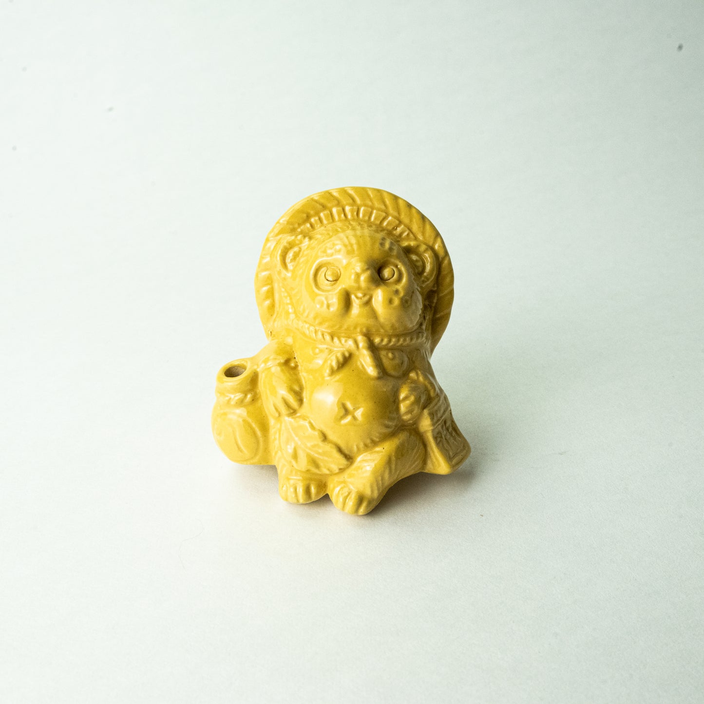 Shigaraki ware Yamasho pottery Tanutanu Miniature Tanuki sitting on a chair Yellow (female)