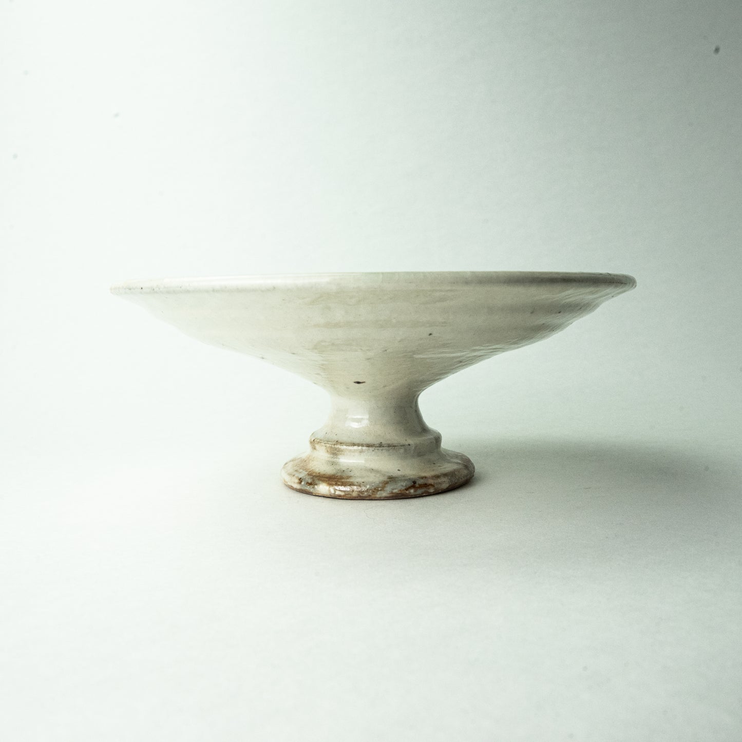 Shigaraki ware, Furutani Seitosho, Iron Scattering Leaf Compote Dish, Large (18cm)