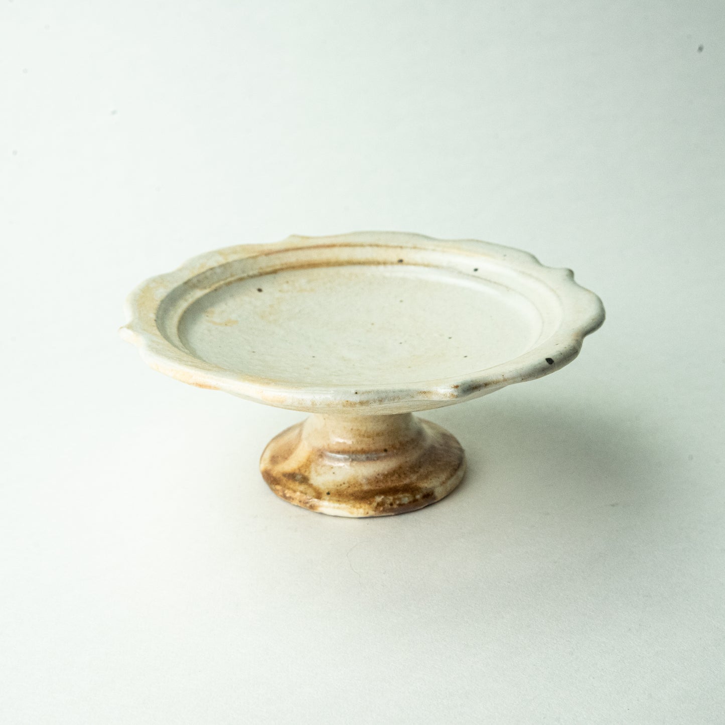 Shigaraki ware, Furutani Seitosho, Iron Scattering, Carved Compote Dish, Medium (13cm)