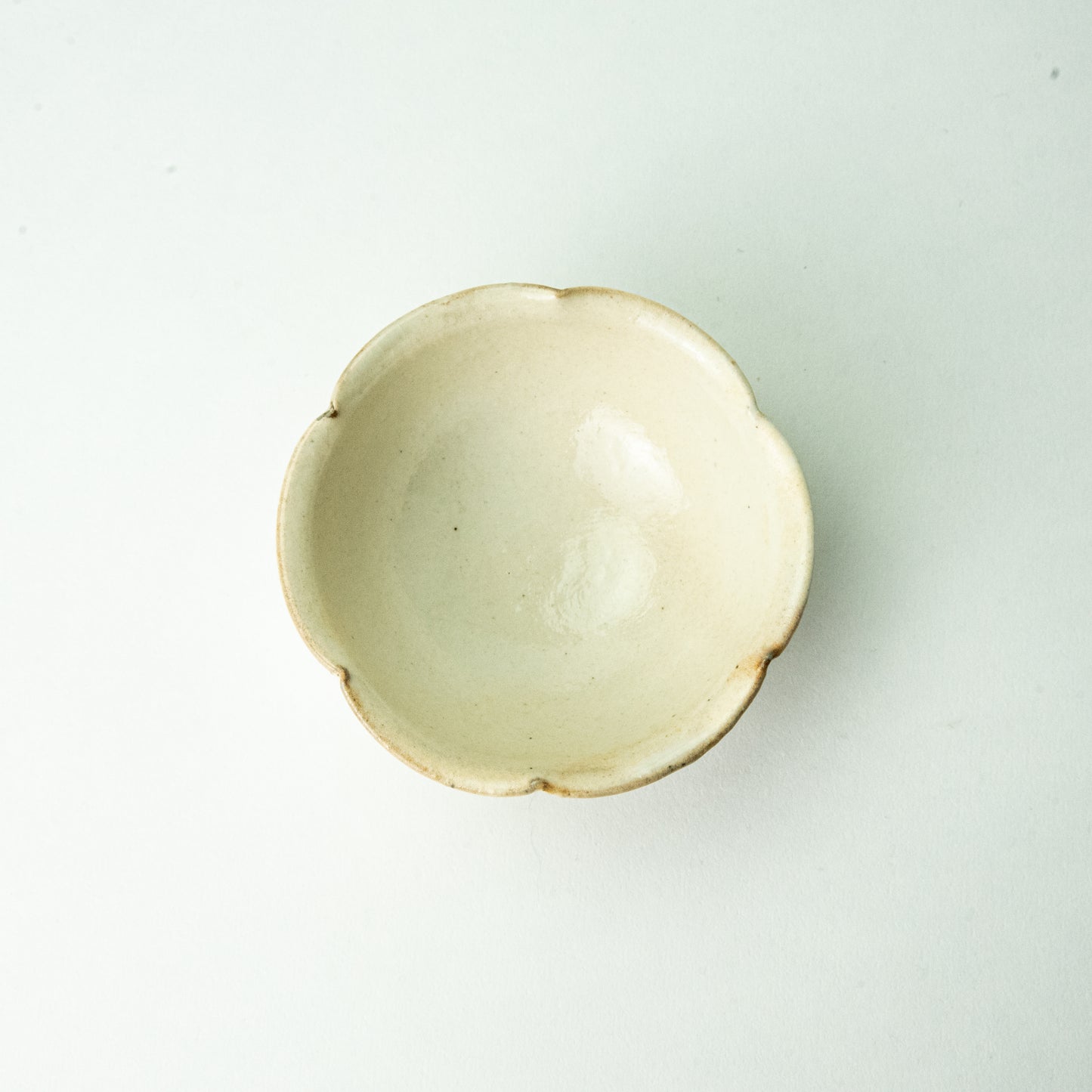 Shigaraki ware by Furutani Seitosho, candy glaze, ring flower bean bowl