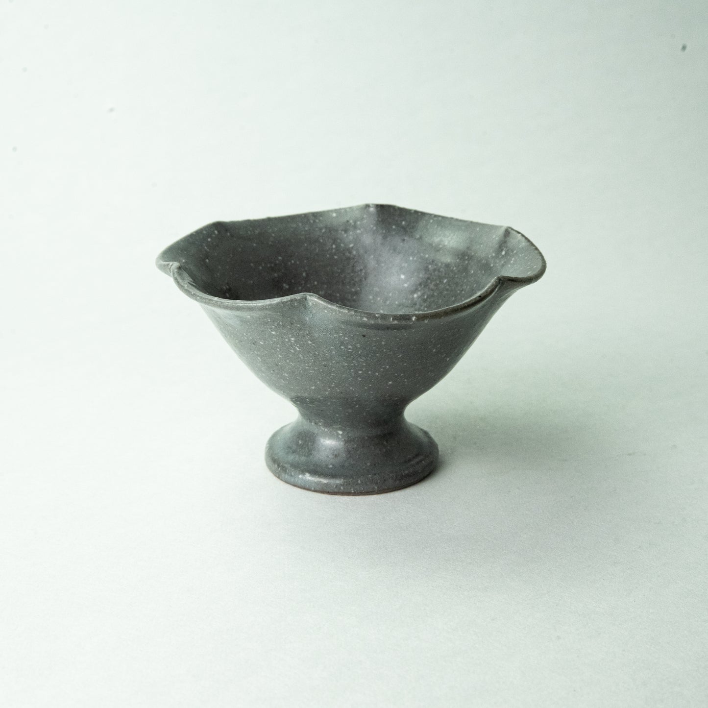 Shigaraki ware, Furutani Pottery, Gray glaze, Petal-shaped small bowl