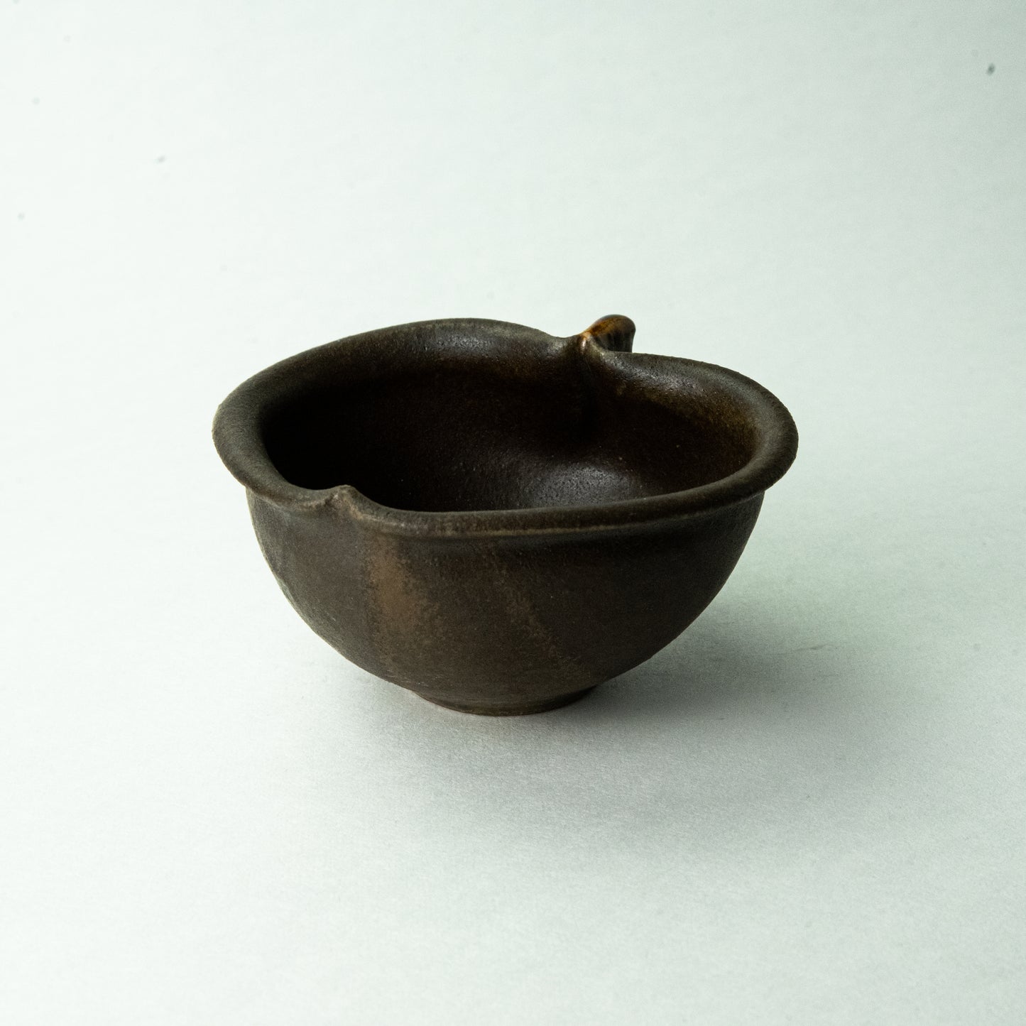 Shigaraki ware, Furutani Pottery, Rust glaze, Apple bowl (small)