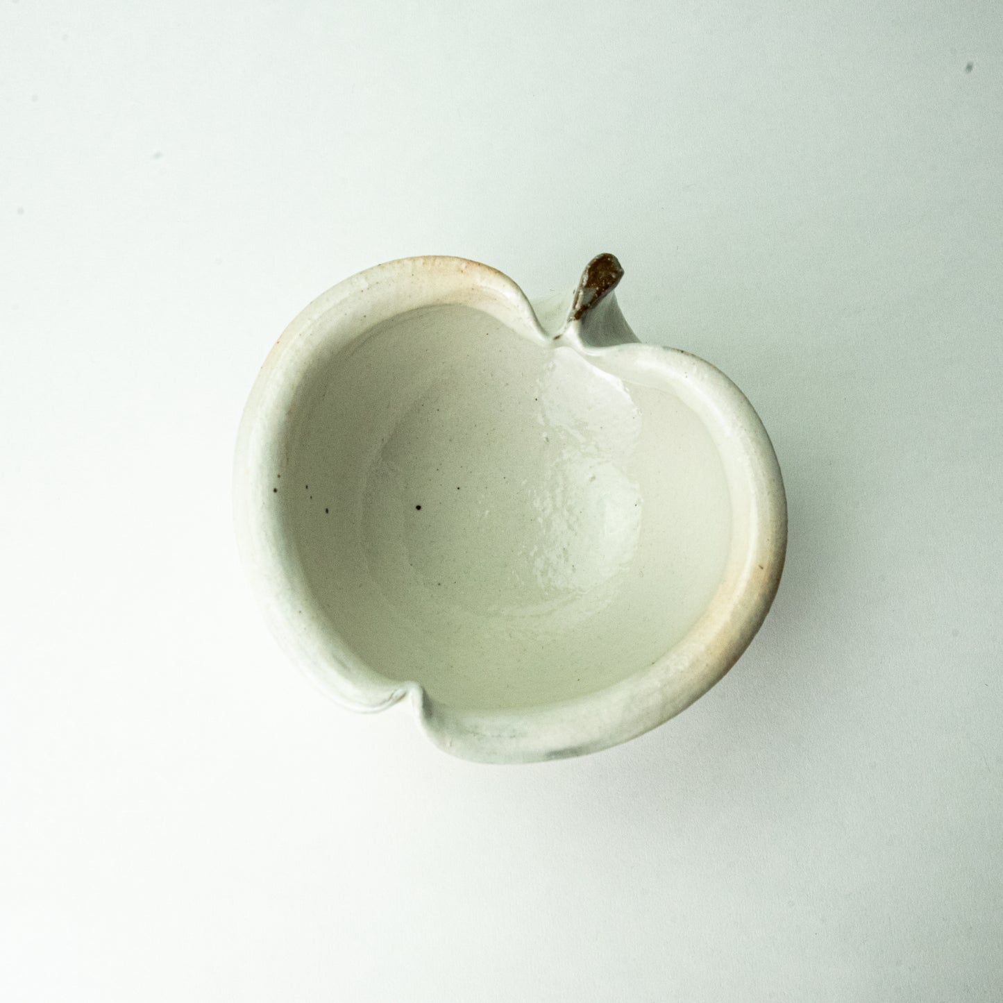 Shigaraki ware, Furutani Pottery, Iron Scattering, Apple Bowl (small)