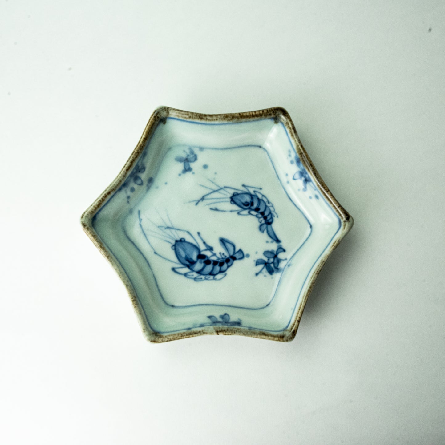 美濃焼 吹墨海老絵柄 六角 6寸皿