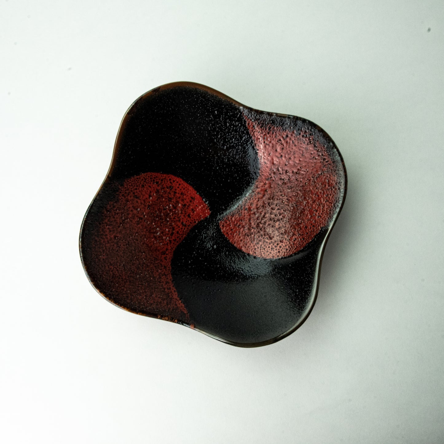 Mino ware, red yuzu tenmoku, flower corner, 5-inch medium bowl
