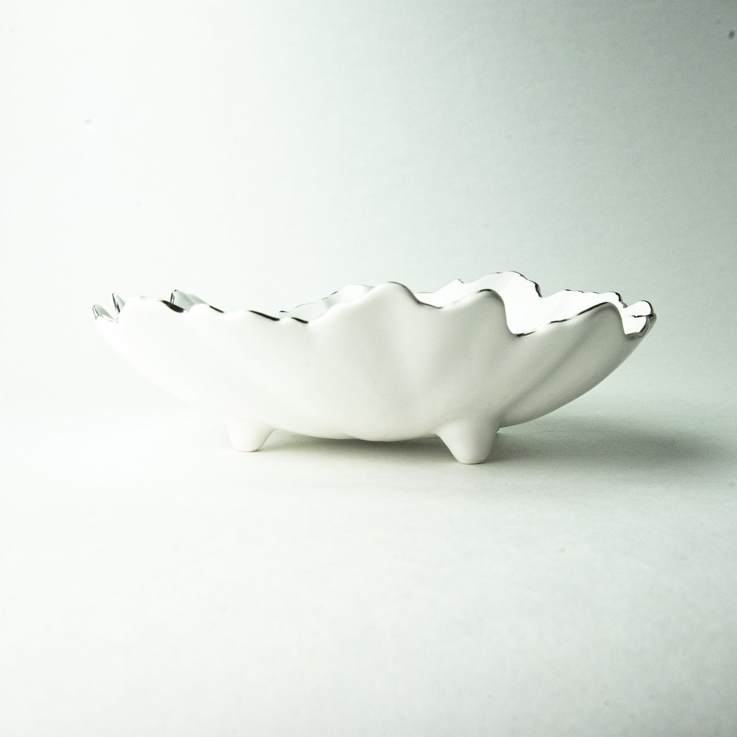 Mino ware, leaf, high-pedestal medium bowl