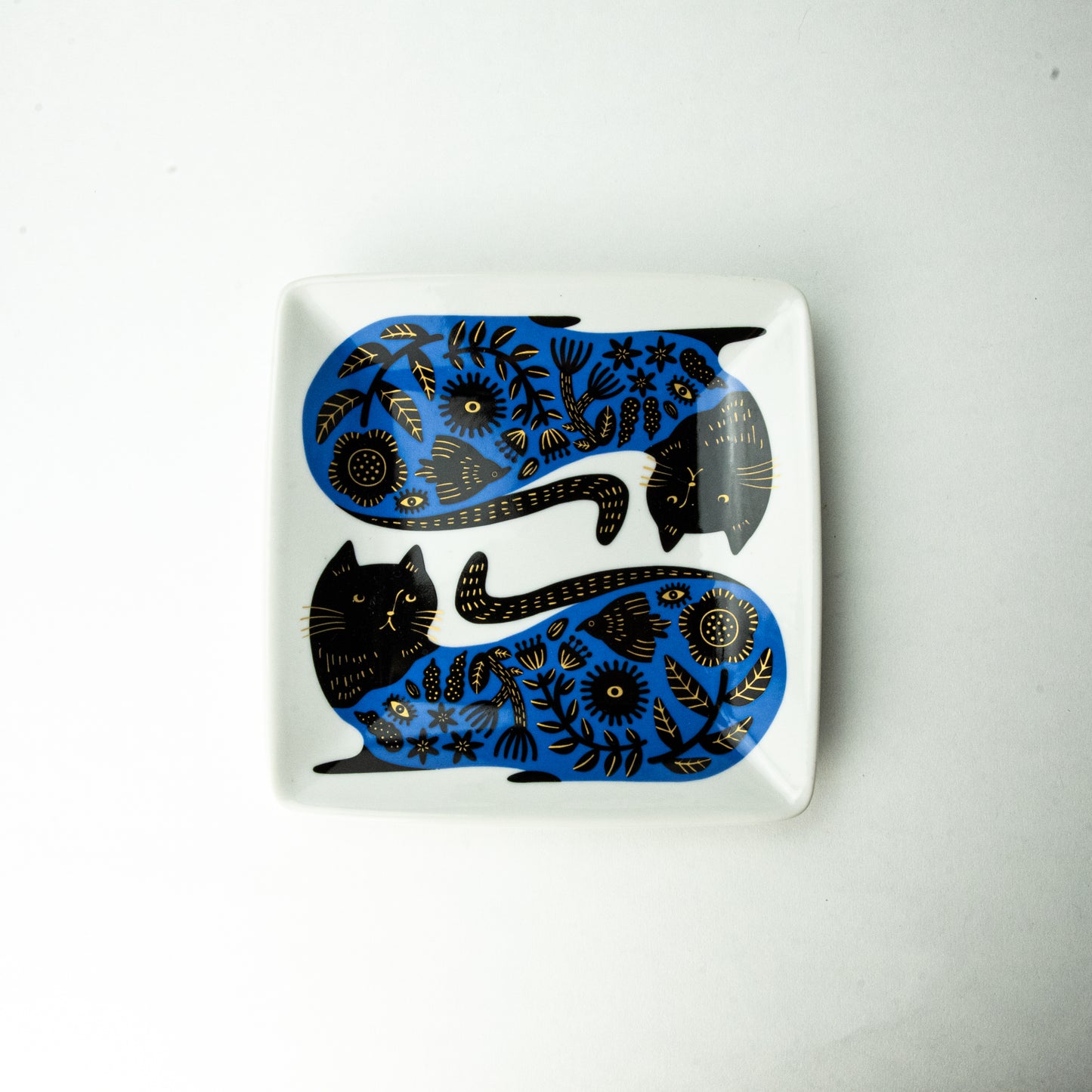 Mino ware Gozan kiln Orie ~Black cat and flower pattern~ "Plate M"