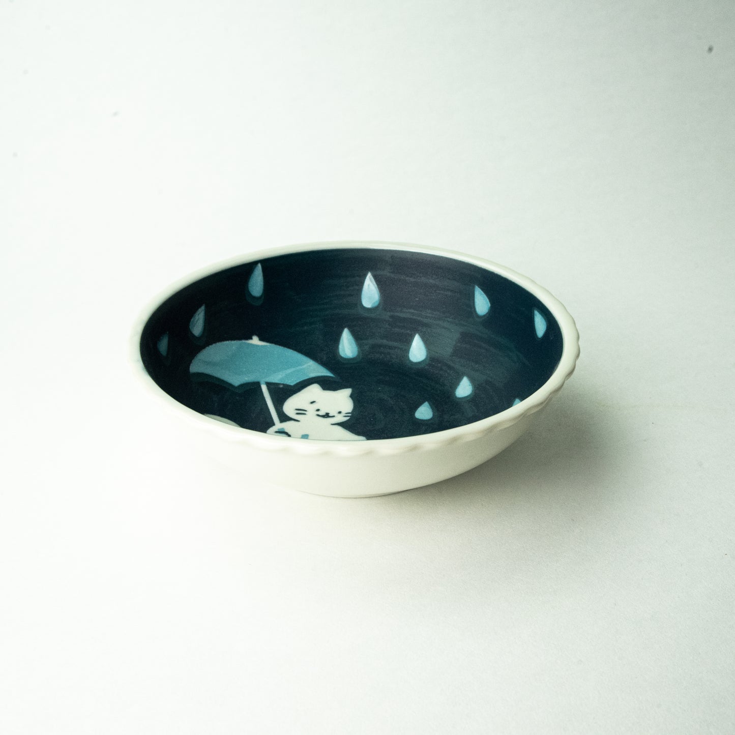 Mino ware Cat and Wednesday "Going out in the rain" 5.0 bowl