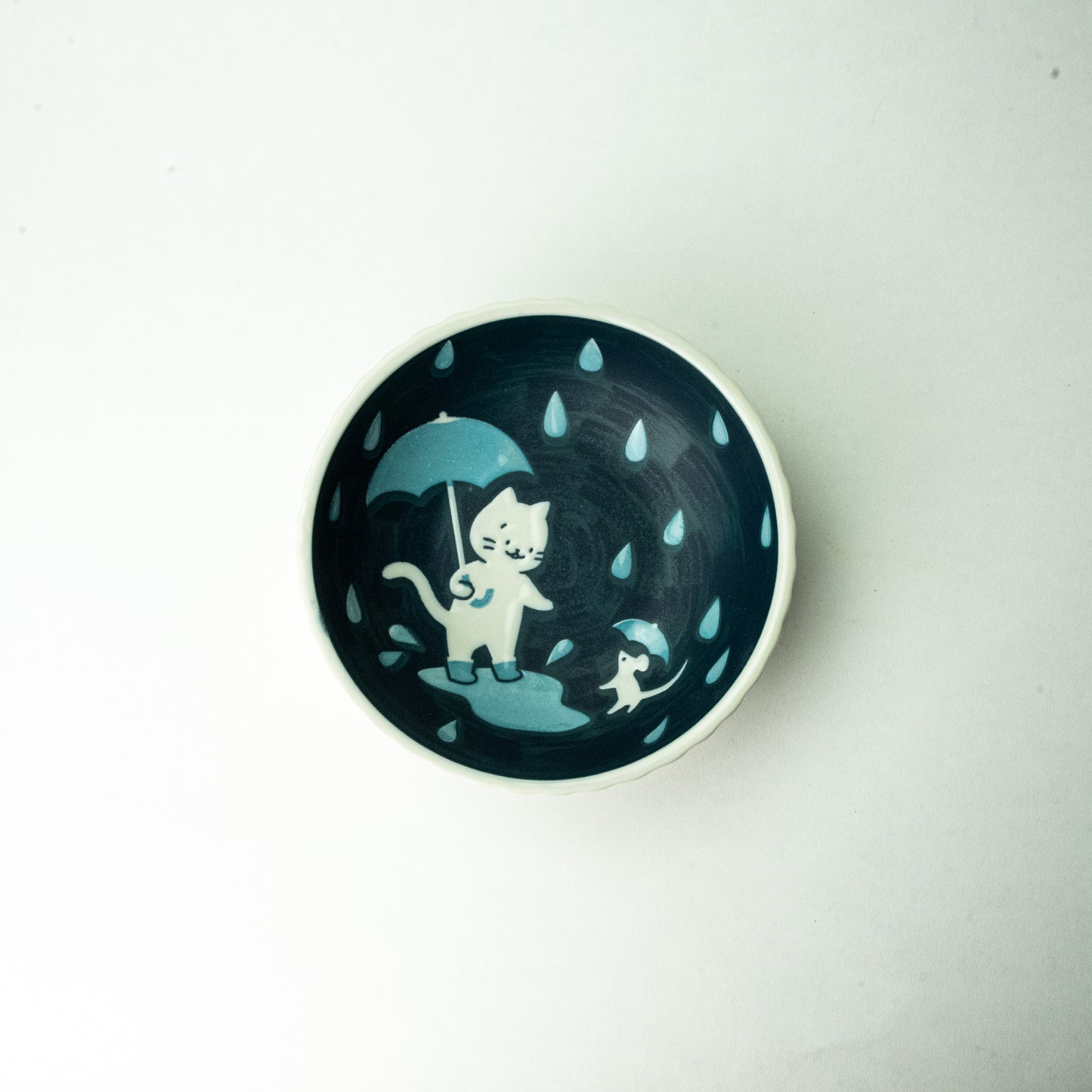Mino ware Cat and Wednesday "Going out in the rain" 5.0 bowl