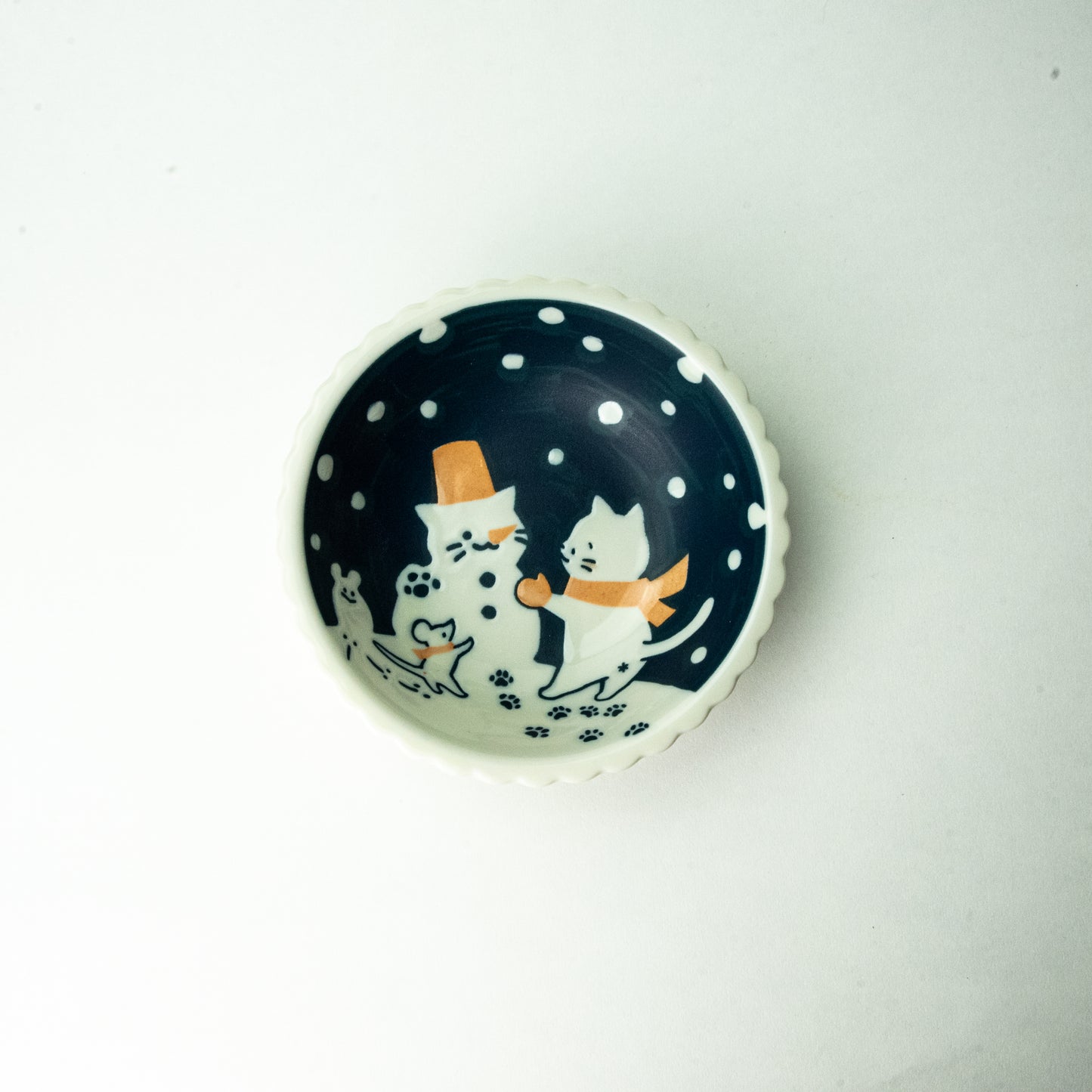 Mino ware Cat and Wednesday "Snowman" 4.0 bowl