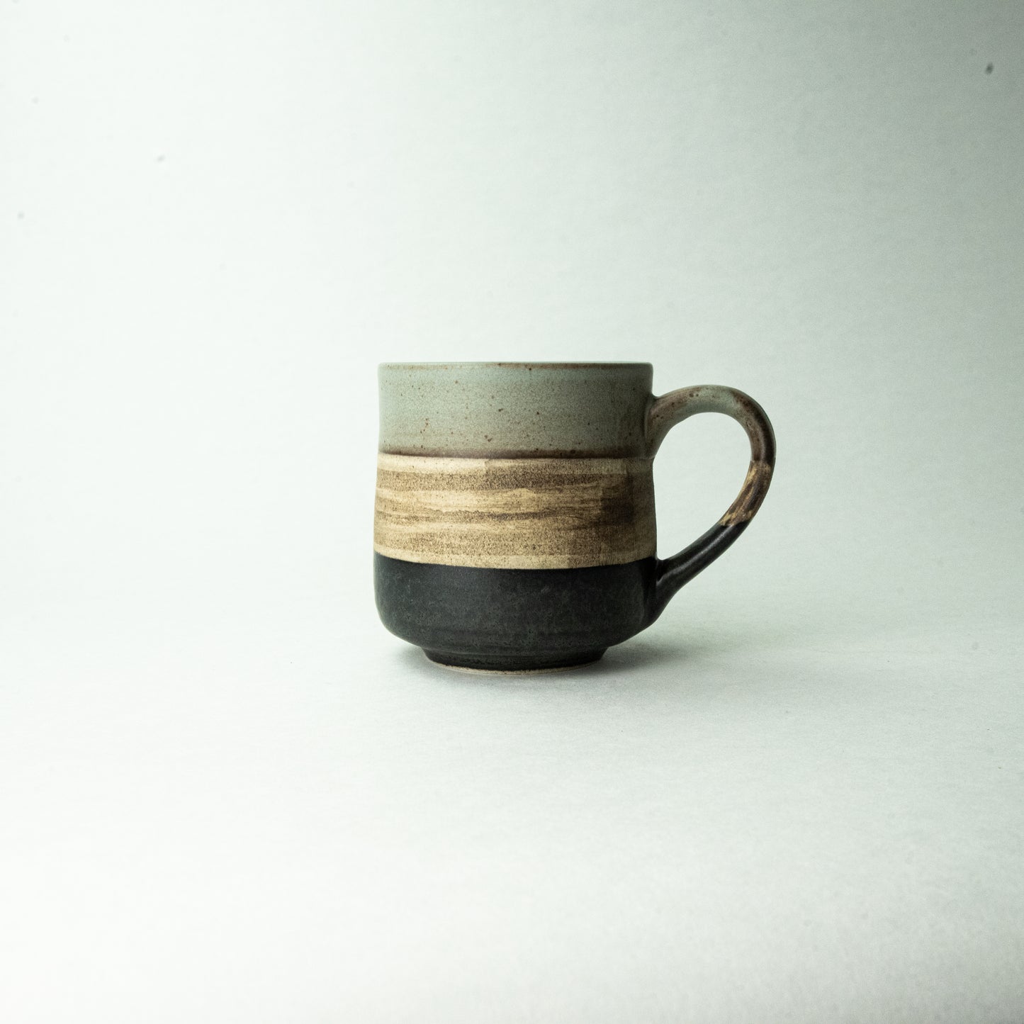 Mino ware Shinkogama Sepia mug GYxBK