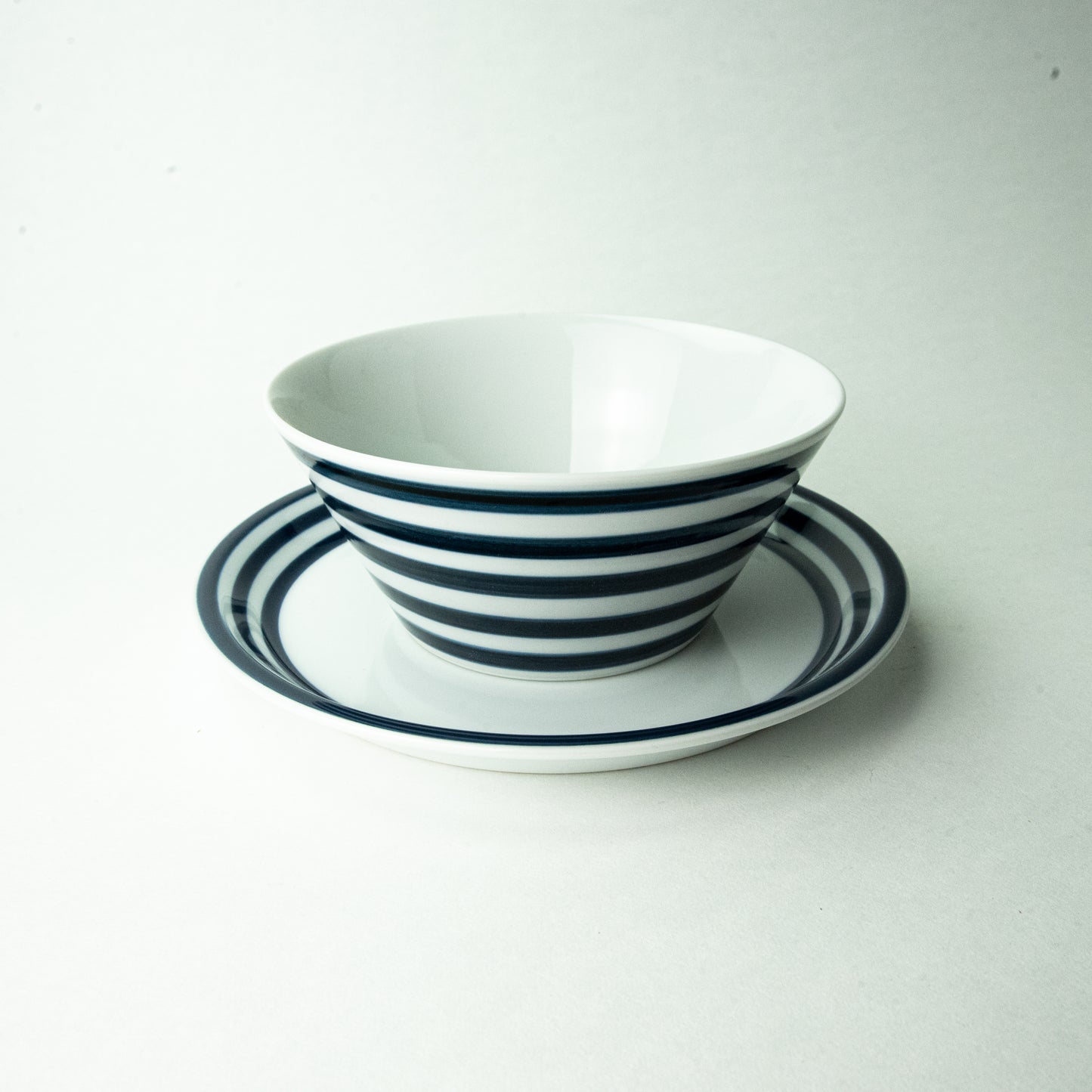 波佐見焼 essence of life「es plate」19cm ボーダーブルー